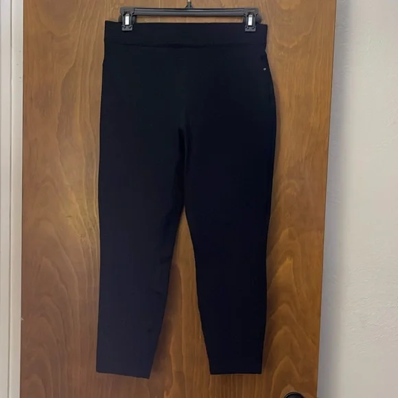 Black XL Spanx Skinny Pants - Picture 2 of 3